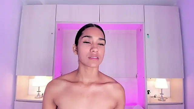AnahiCollins Adlı Modelin Canlı XXX Sohbeti