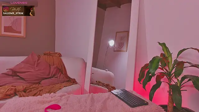 Онлайн чат XXX SalomeStorm_