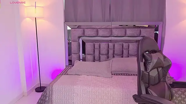 Онлайн чат XXX mayavexx