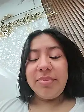 XXX chat uživo modela ZariahJeanes