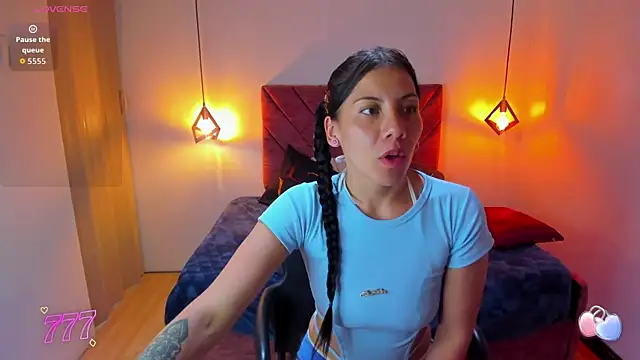 Abril_Fox__ Adlı Modelin Canlı XXX Sohbeti