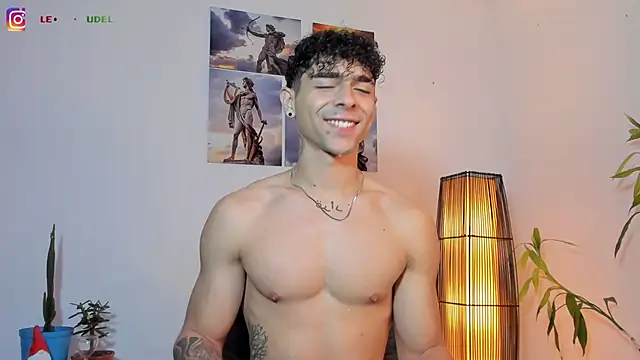 Alex_zt7 即時 XXX 聊天