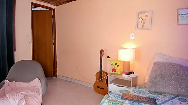 naomy_ruiz_ Adlı Modelin Canlı XXX Sohbeti