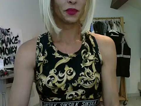 VictoriaBigSecret's Live XXX Chat