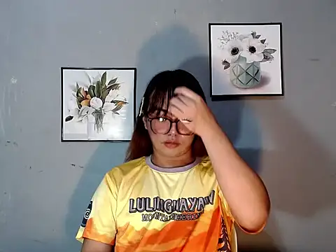 Asianblk_barbiedolln Webbikameraesitys