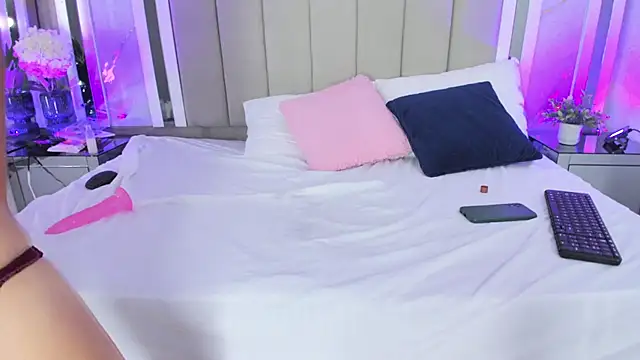 CharlotteNorth's Webcam Show