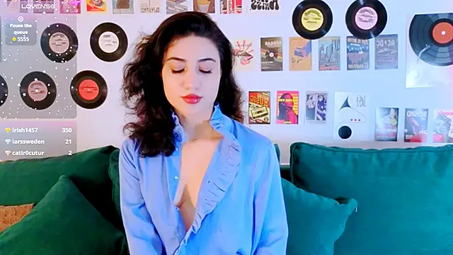 Maya_Rogerss élő XXX-chatje