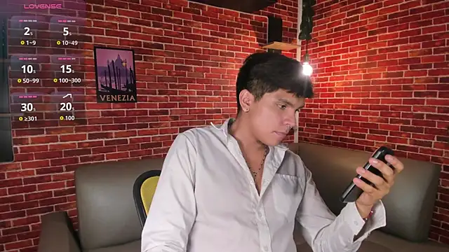 Thiago_Kozak XXX чат на живо