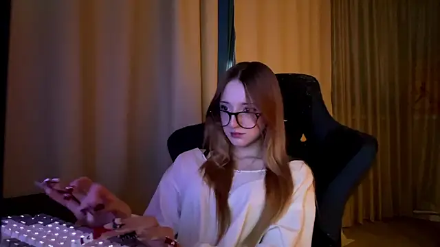 Sunshine_Kira Webcam-Show