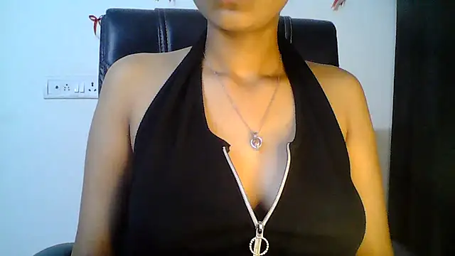 Hot_Deepansi02's Live XXX Chat