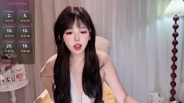 Yaiyigirl 在線直播表演
