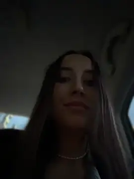 XXX chat uživo modela ICrazyOneIRL
