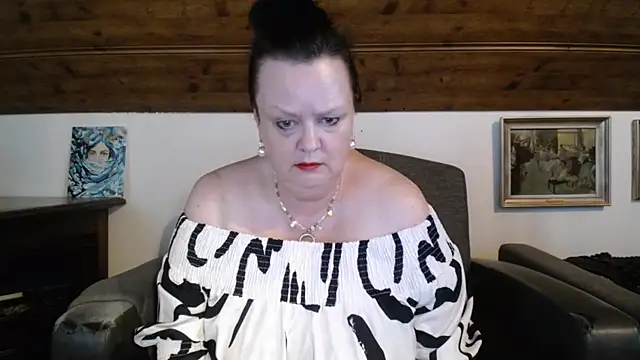 TiffanyMature's Live XXX Chat