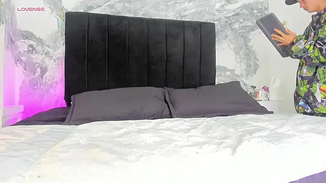 Czat XXX na żywo – adammercury