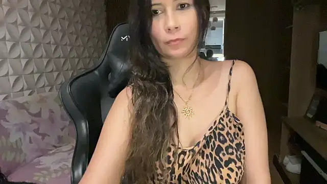 Chat +18 de Fenixheaven ao vivo