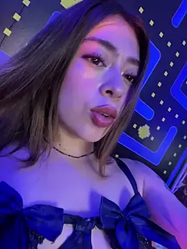 EmmilyClark 即時 XXX 聊天