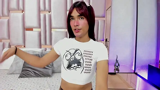 Show modela MiaBuny na web-kameri