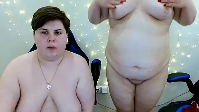 BeckyAndHellen's Live XXX Chat