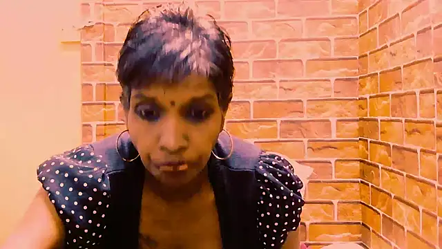 Fuckable_Nasty_MILF Chat XXX live