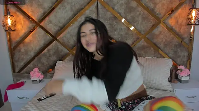 XXX chat uživo modela selene_evanss