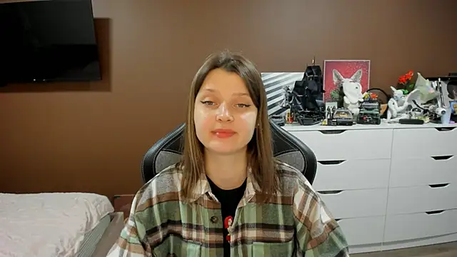 SoniNesti's Live XXX Chat