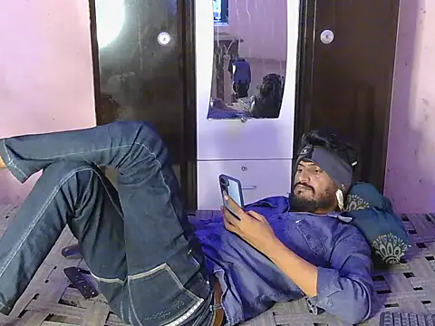 HotXKrish 在線直播表演
