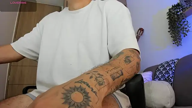 alejandro_starkのウェブカメラショー