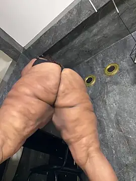 Chat XXX ao vivo de AranzalatinBlaks1
