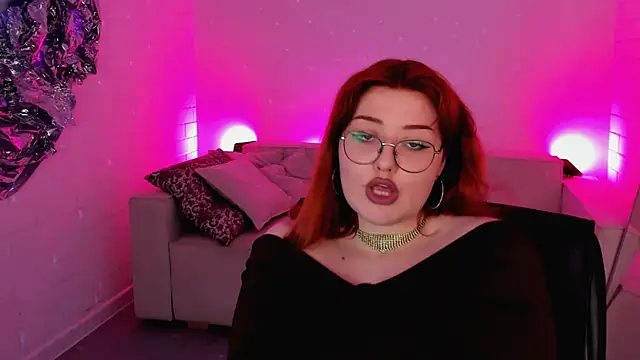 StaceyJensen élő XXX-chatje