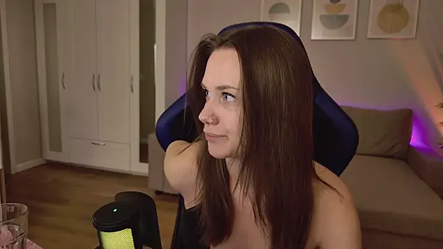 alexa_feels_'s Live XXX Chat