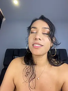 PilarJones_ live XXX chat