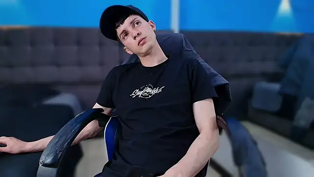 Онлайн чат XXX Jheampiiero