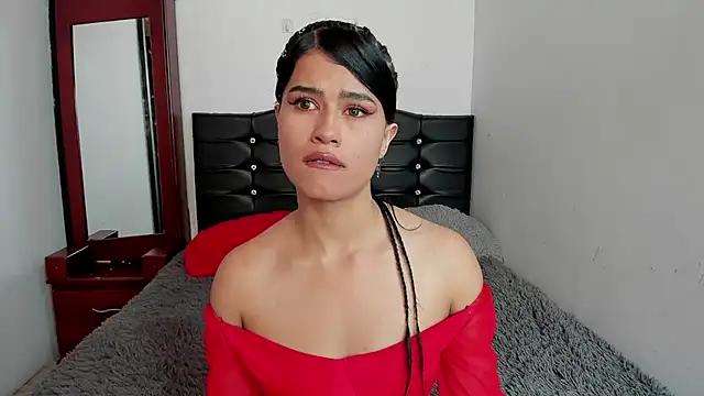 LatinaQueen23's Live XXX Chat