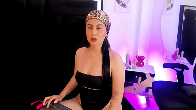 ManuelaGlamourX – Naživo XXX chat