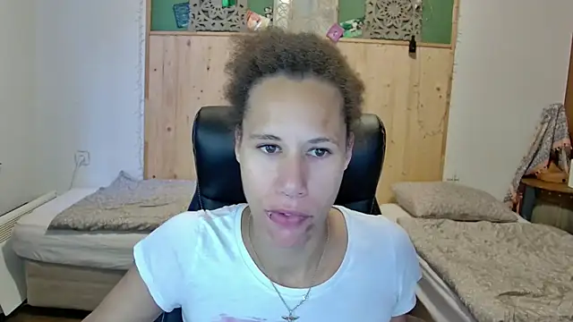 Webkamerová show AaliyahHarris