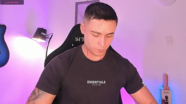 connorsmiith live XXX chat