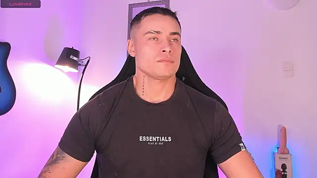 connorsmiith élő XXX-chatje