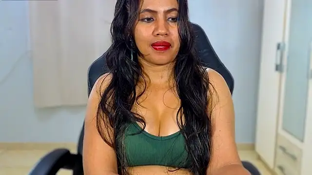 FannyXhot Chat XXX in diretta