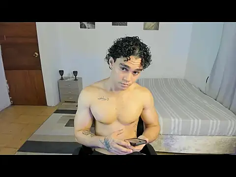 mateo_jack: απευθείας συνομιλία ΧΧΧ