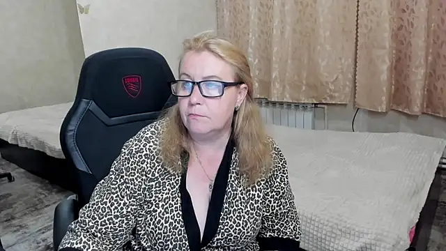 Frau_Marta Adlı Modelin Web Kamerası Şovu