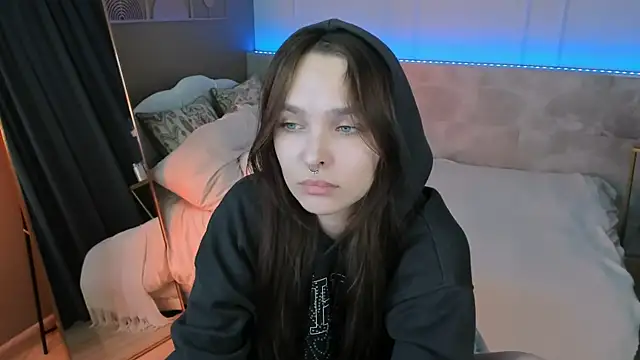 ChloeSunny Adlı Modelin Canlı XXX Sohbeti