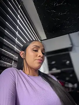 Isabella-Teen Live XXX-Chat