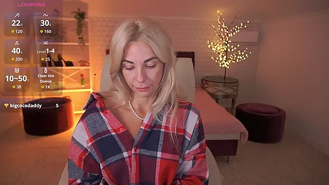 BellaRayyy: онлайн-секс-чат