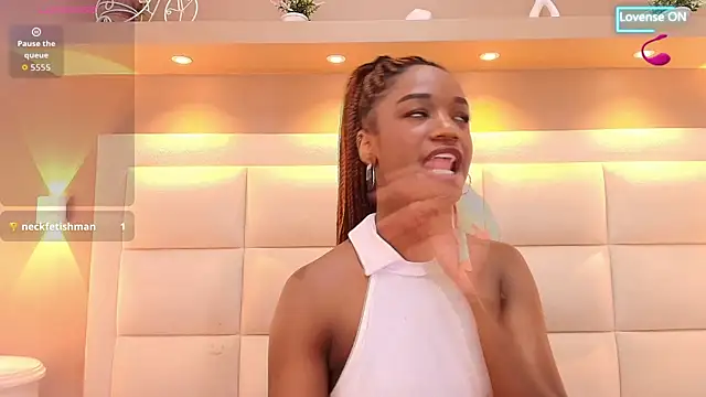 Chloebrunnie 现场XXX聊天
