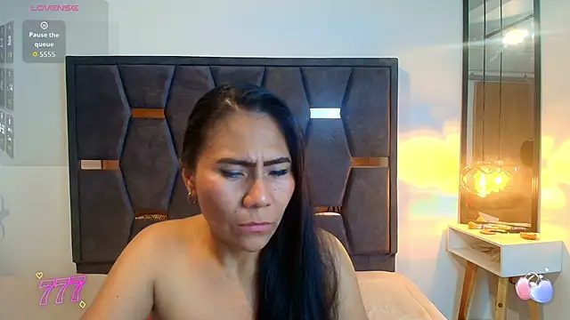 Chatroom XXX en direct de Keyla_Brunette_