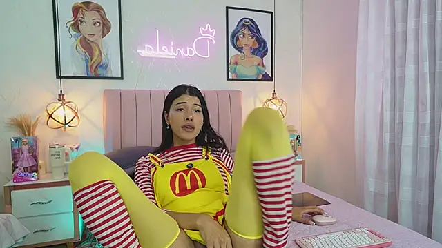 הופעת וובקאם של dani_parker_