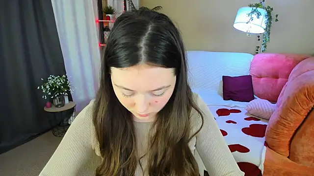 AlluringLookk Webcamshow