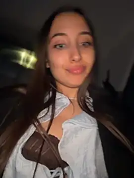 ICrazyOneIRL's Live XXX Chat