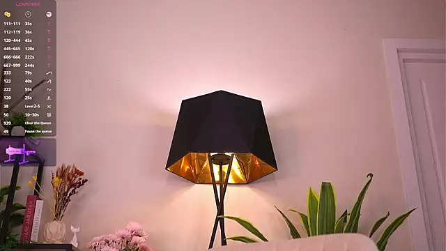 Živý XXX chat MiaBanger