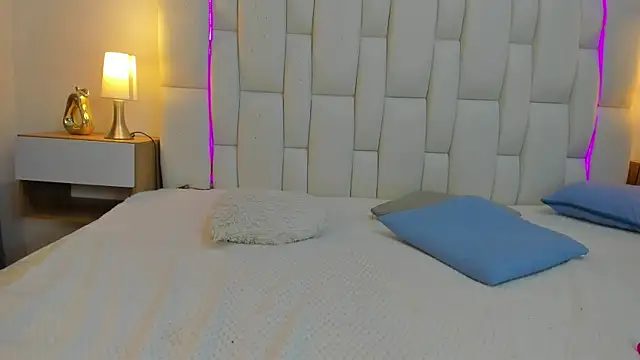 mask_red_girl Chat XXX live